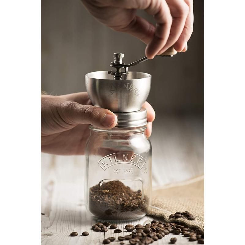Kilner Coffee Grinder 500ml: traditional hand grinder with adjustable settings and airtight jar for maximum freshness.
