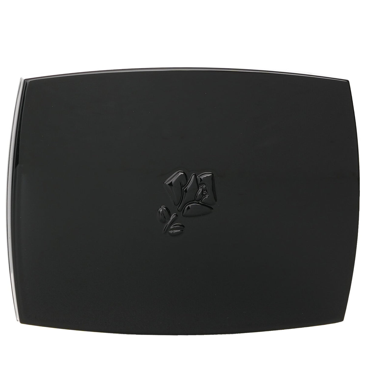 Luxurious powder blush in No. 03 Sorbet De Corail, offering a radiant, natural finish for all skin types. Ideal for on-the-go touch-ups.