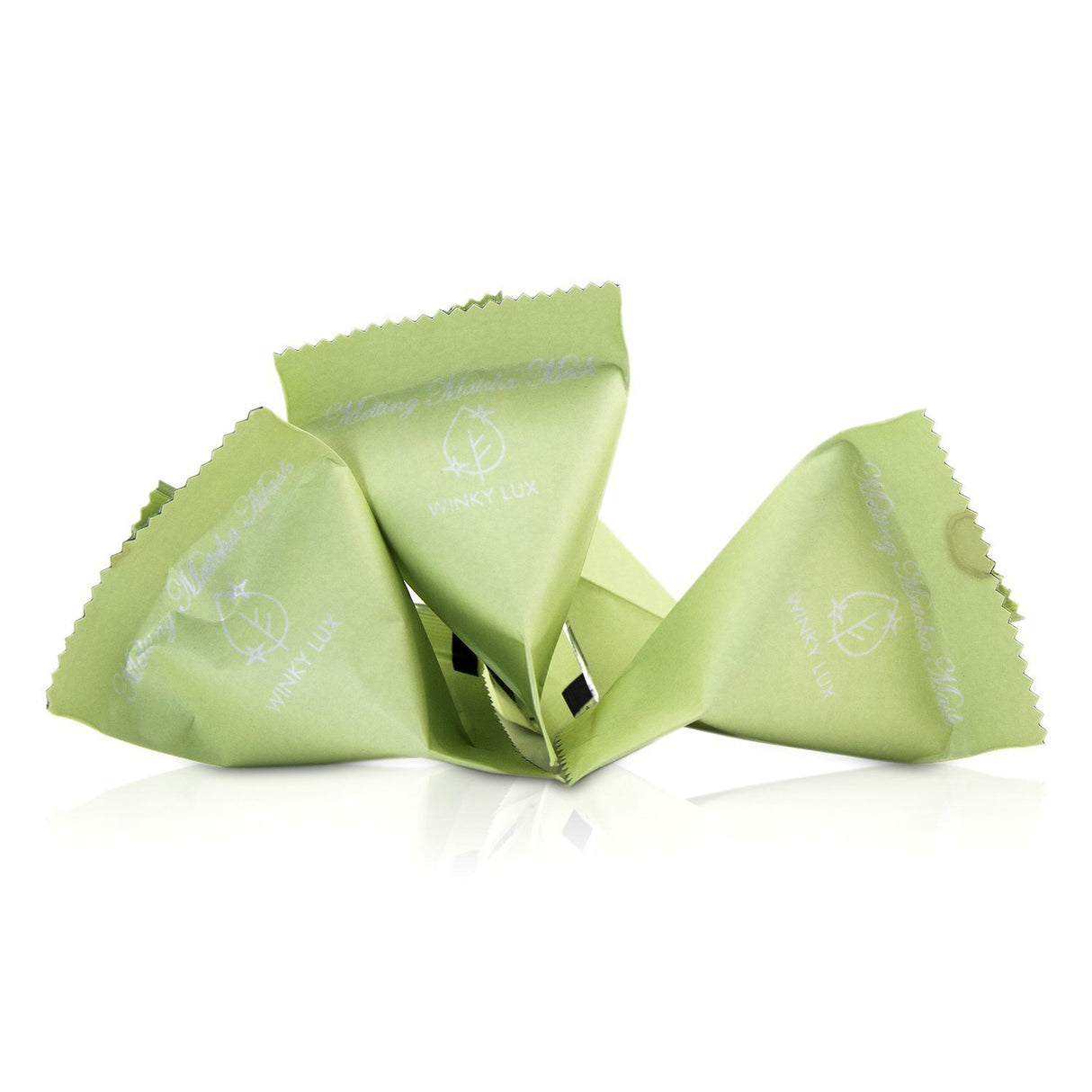 Winky Lux Melting Matcha Mask in a 4x4g package, a creamy antioxidant-rich facial mask for a radiant complexion.
