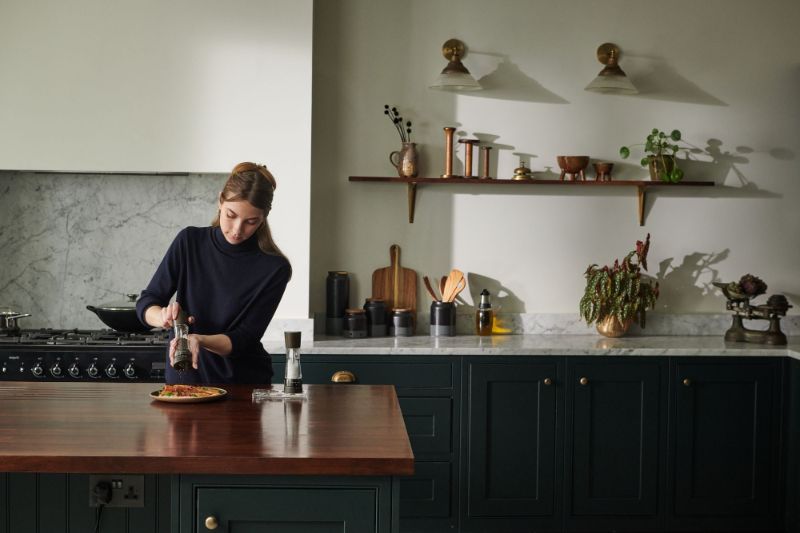 Mills Gift Set- Derwent Gunmetal (19cm)