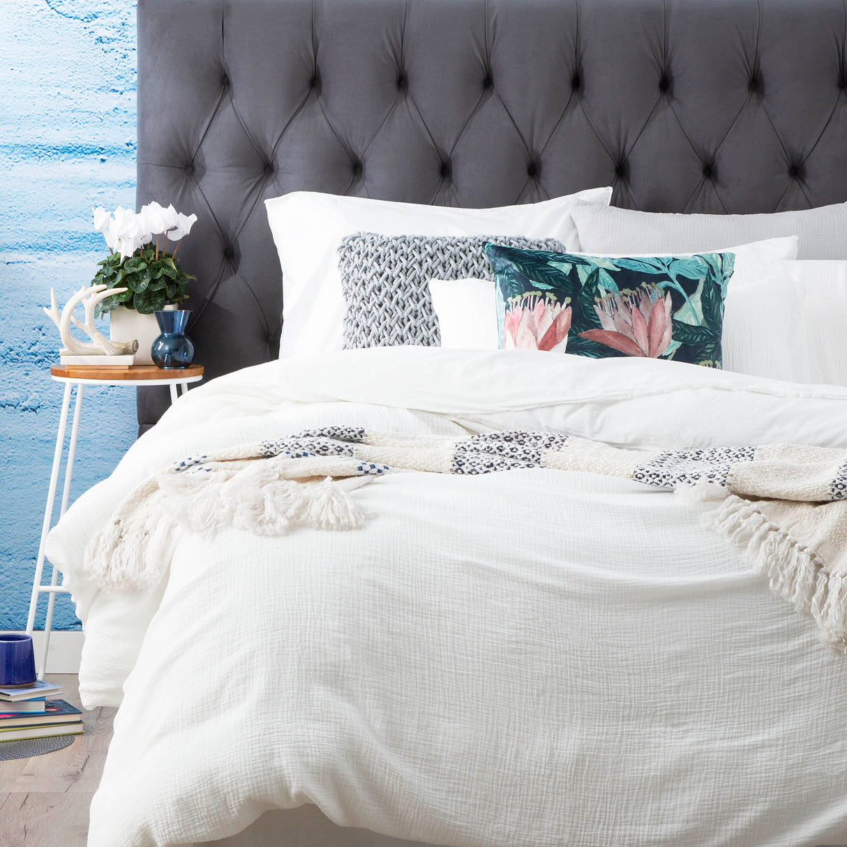 Solana Washed Cotton Textured Quilt / Duvet Cover Set Queen White