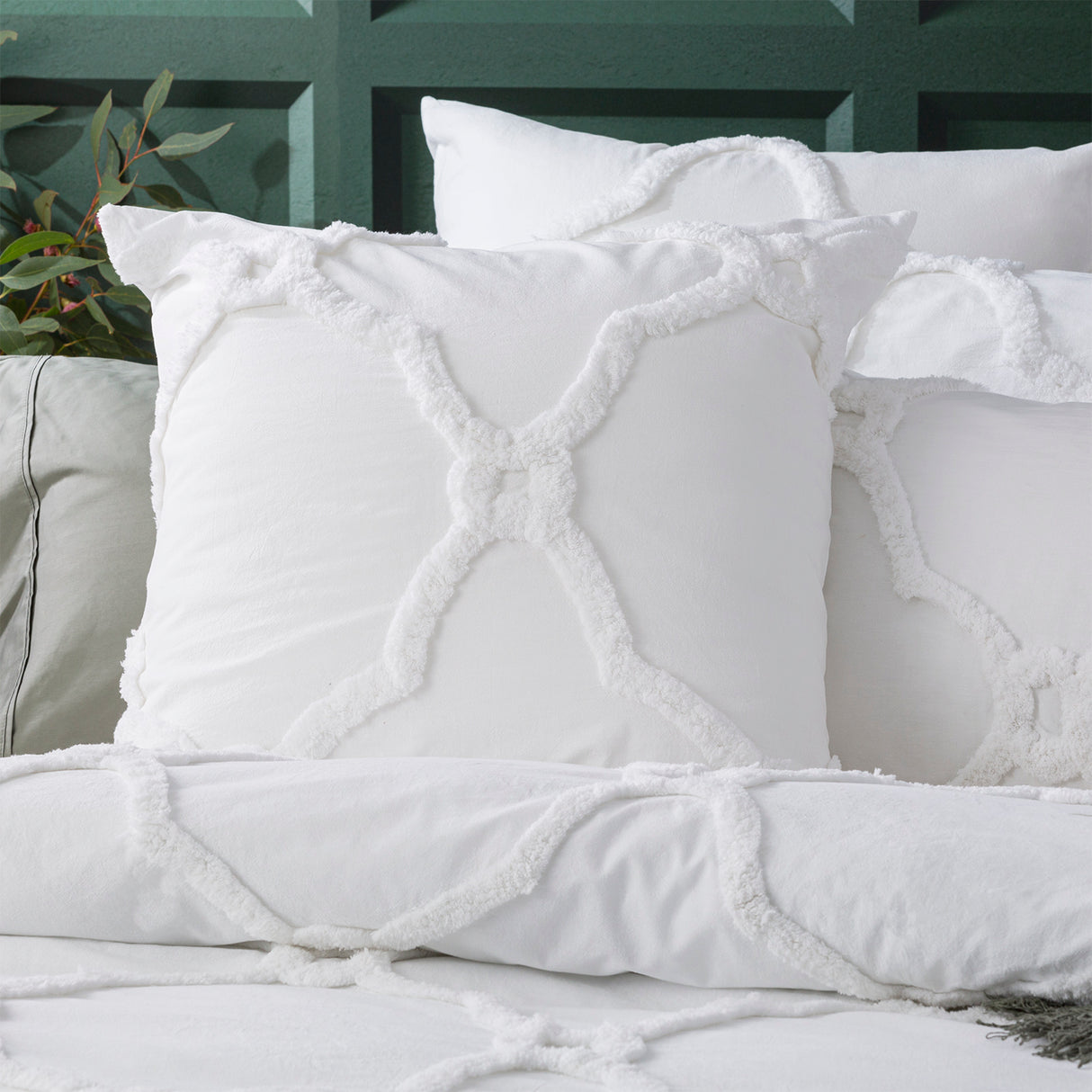 Moroccan Cotton Vintage Tufted European P/Case White