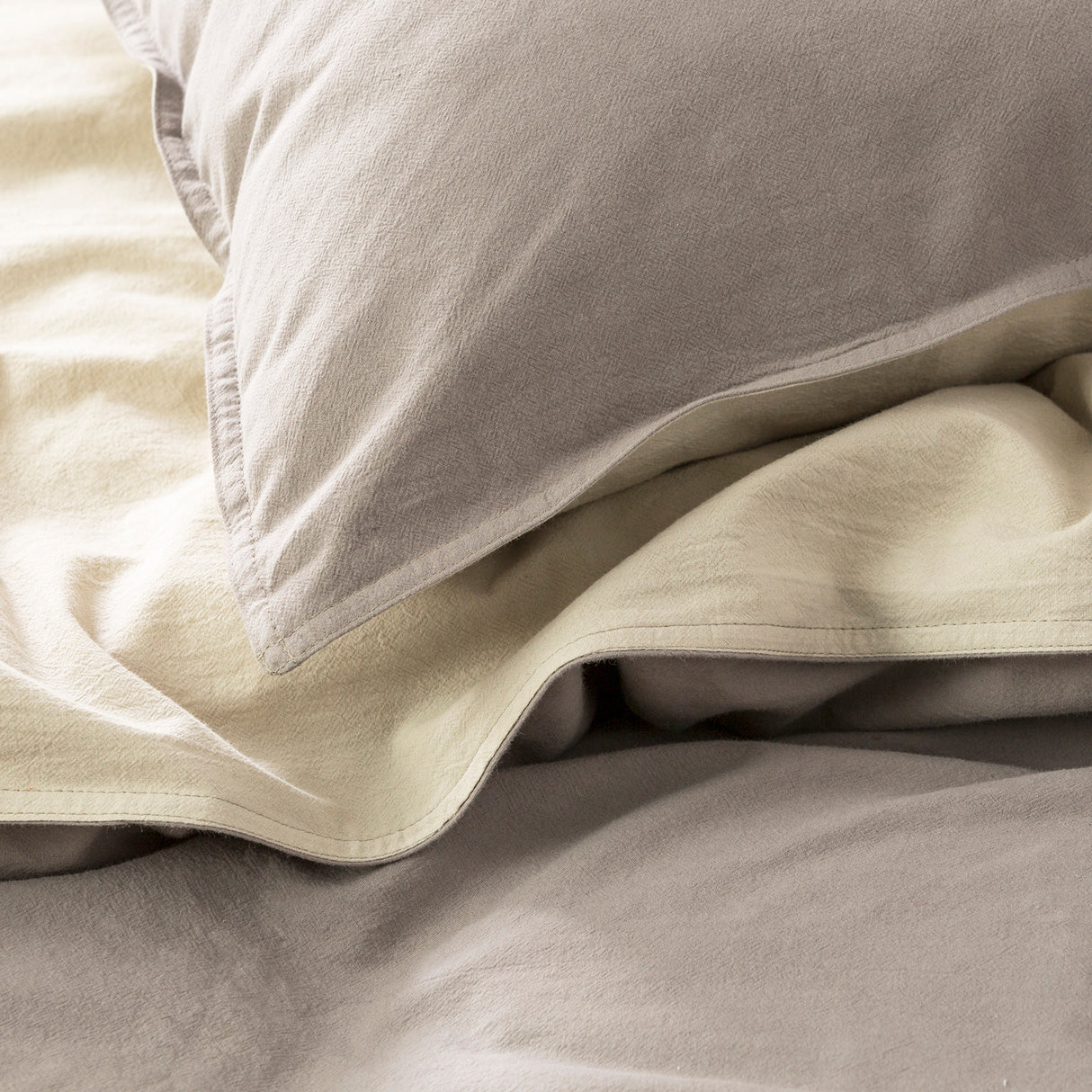 Vintage stone washed reversible Quilt / Duvet cover set Super King Charcoal