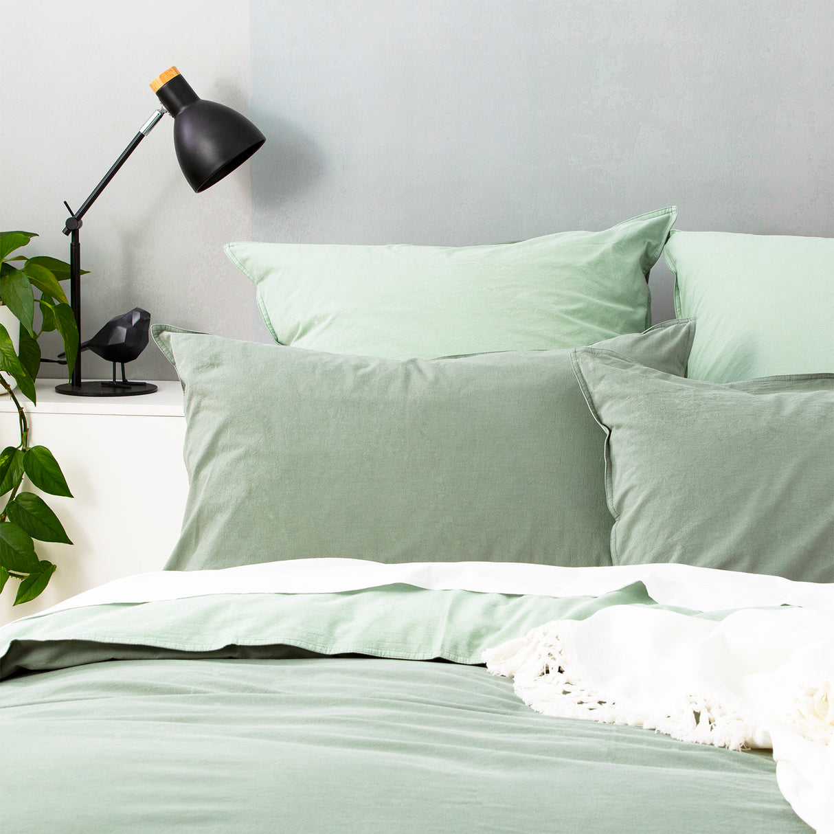 Essentials Vintage stone washed reversible Quilt / Duvet cover set King Juniper