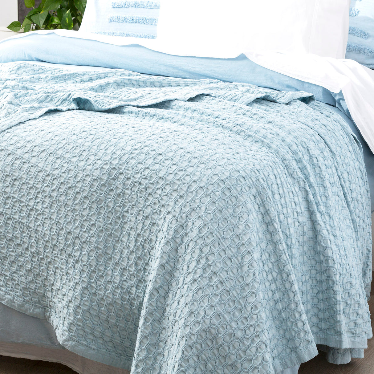Renee Taylor Lexico Cotton Waffle Blankets Queen/King Sky