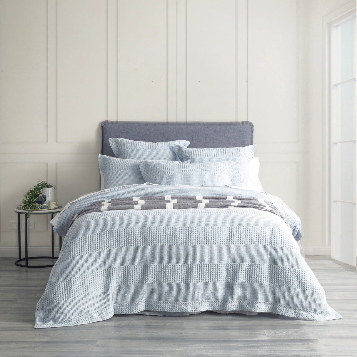 Elegance Waffle Cotton Jacquard Quilt / Duvet Cover set Super King Sky