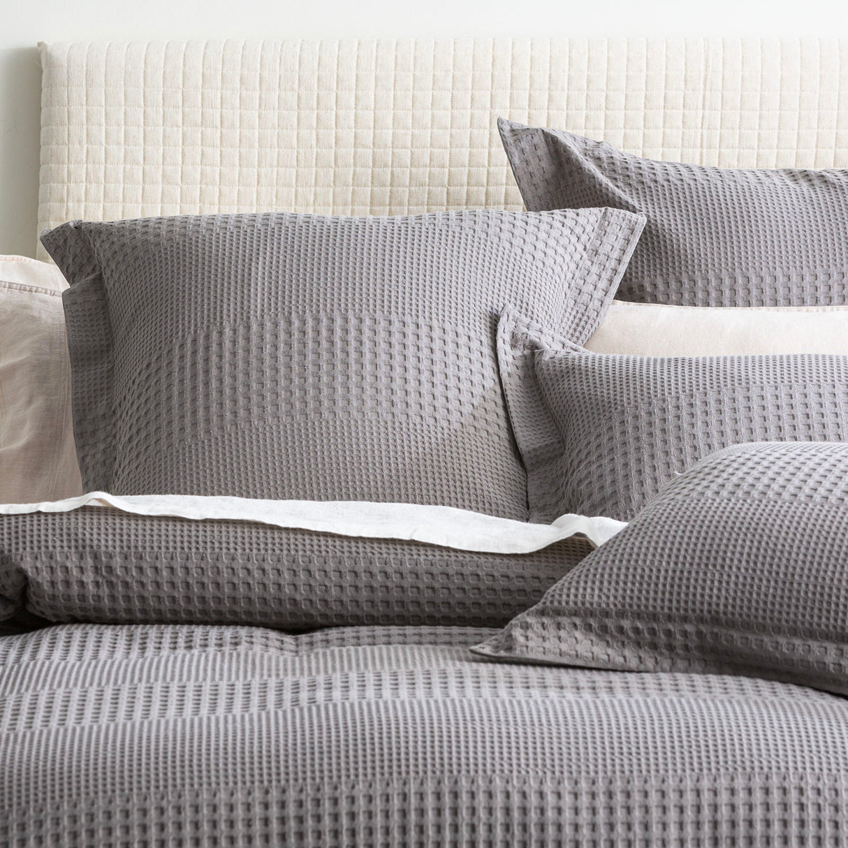 Elegance Waffle Cotton Jacquard Quilt / Duvet Cover set Super King Fossil