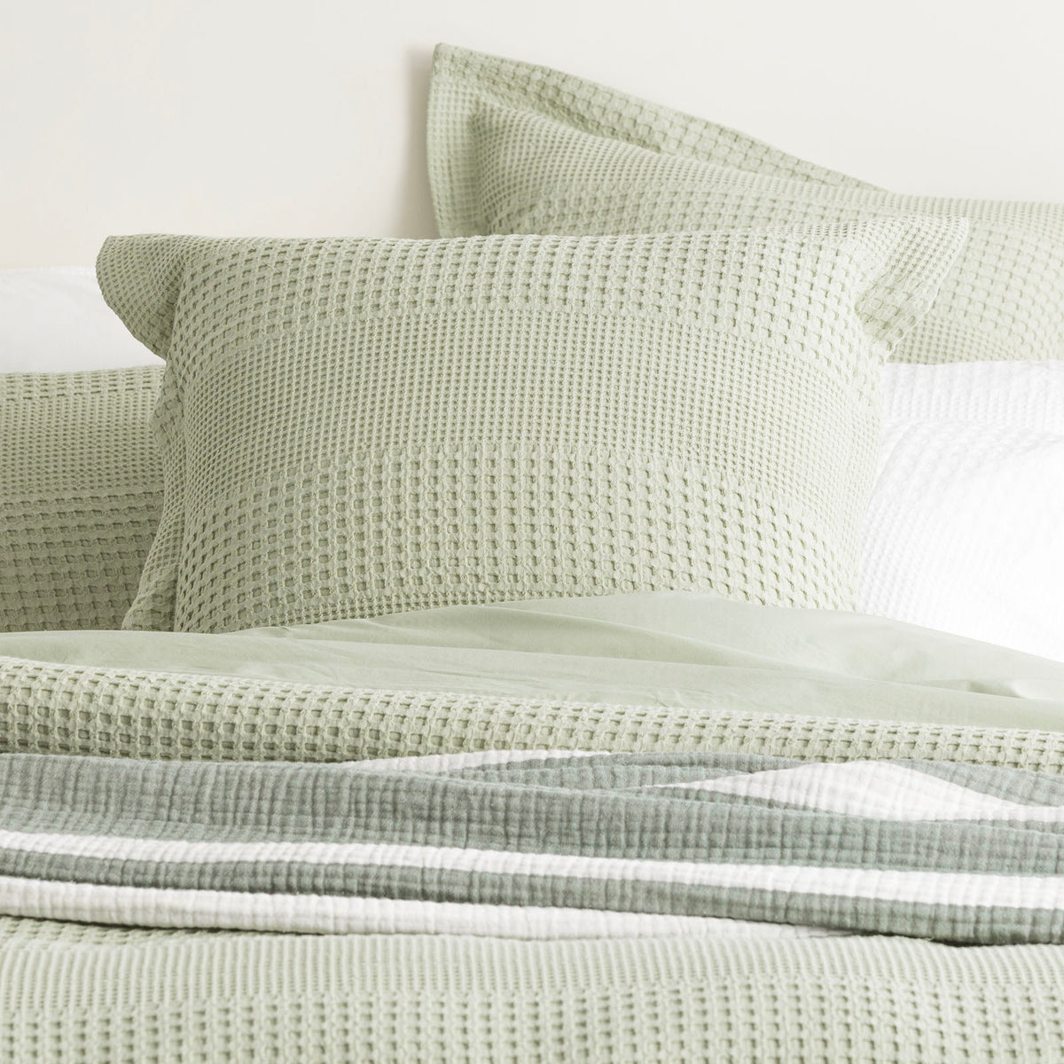 Renee Taylor Elegance Waffle Cotton Jacquard Quilt / Duvet Cover set Double Moss