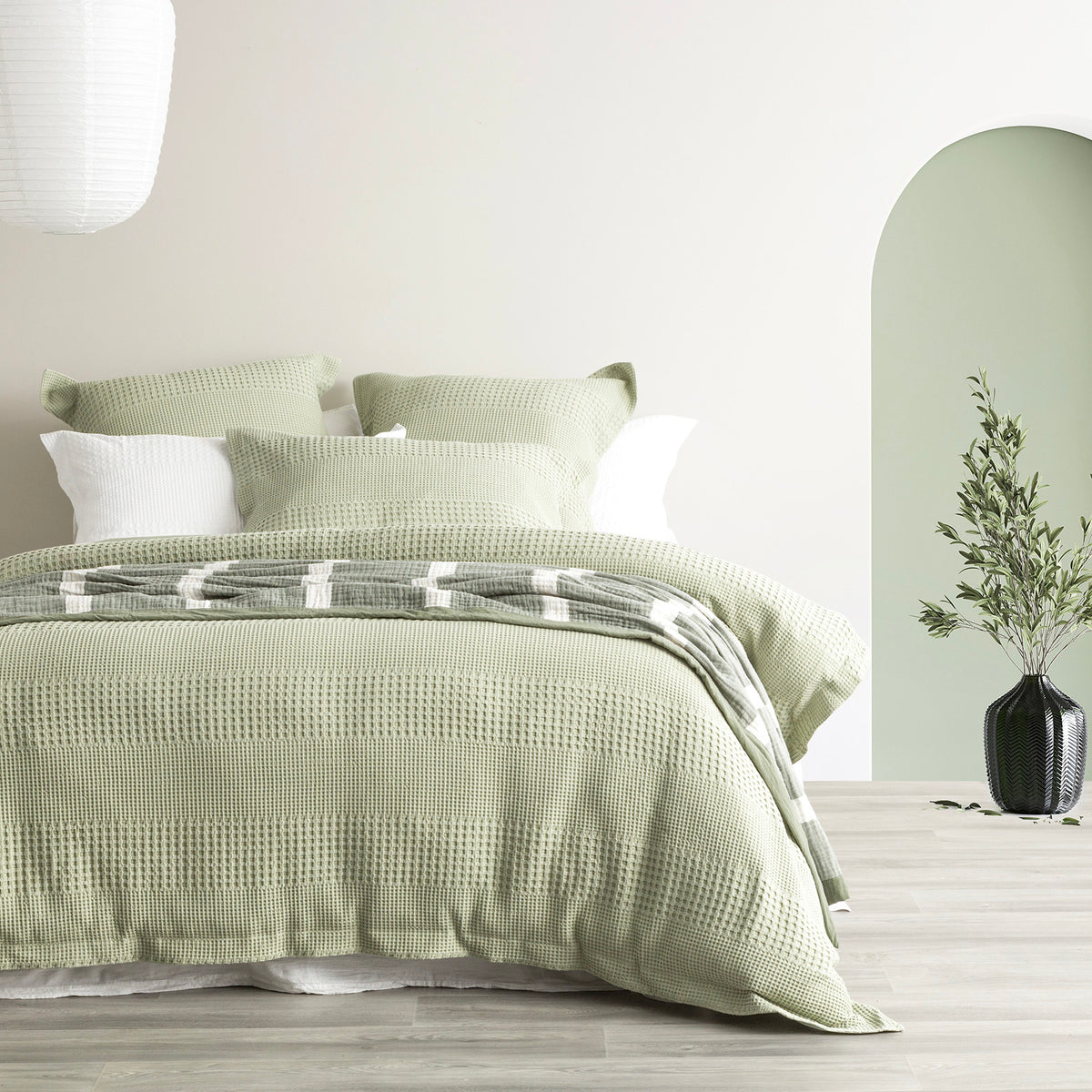 Renee Taylor Elegance Waffle Cotton Jacquard Quilt / Duvet Cover set Double Moss