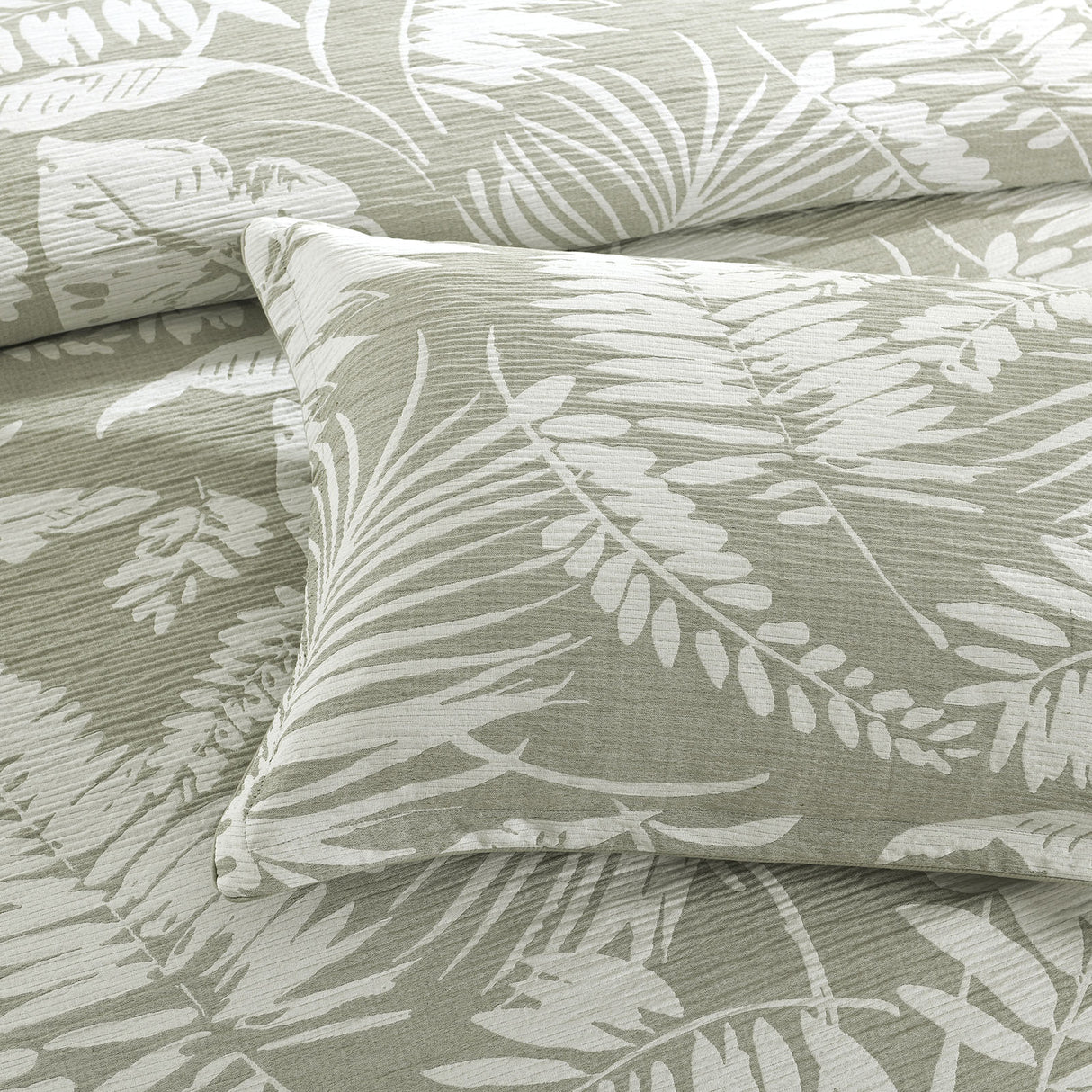 Renee Taylor Palm Tree Jacquard Quilt / Duvet Cover Set Queen Sage Green