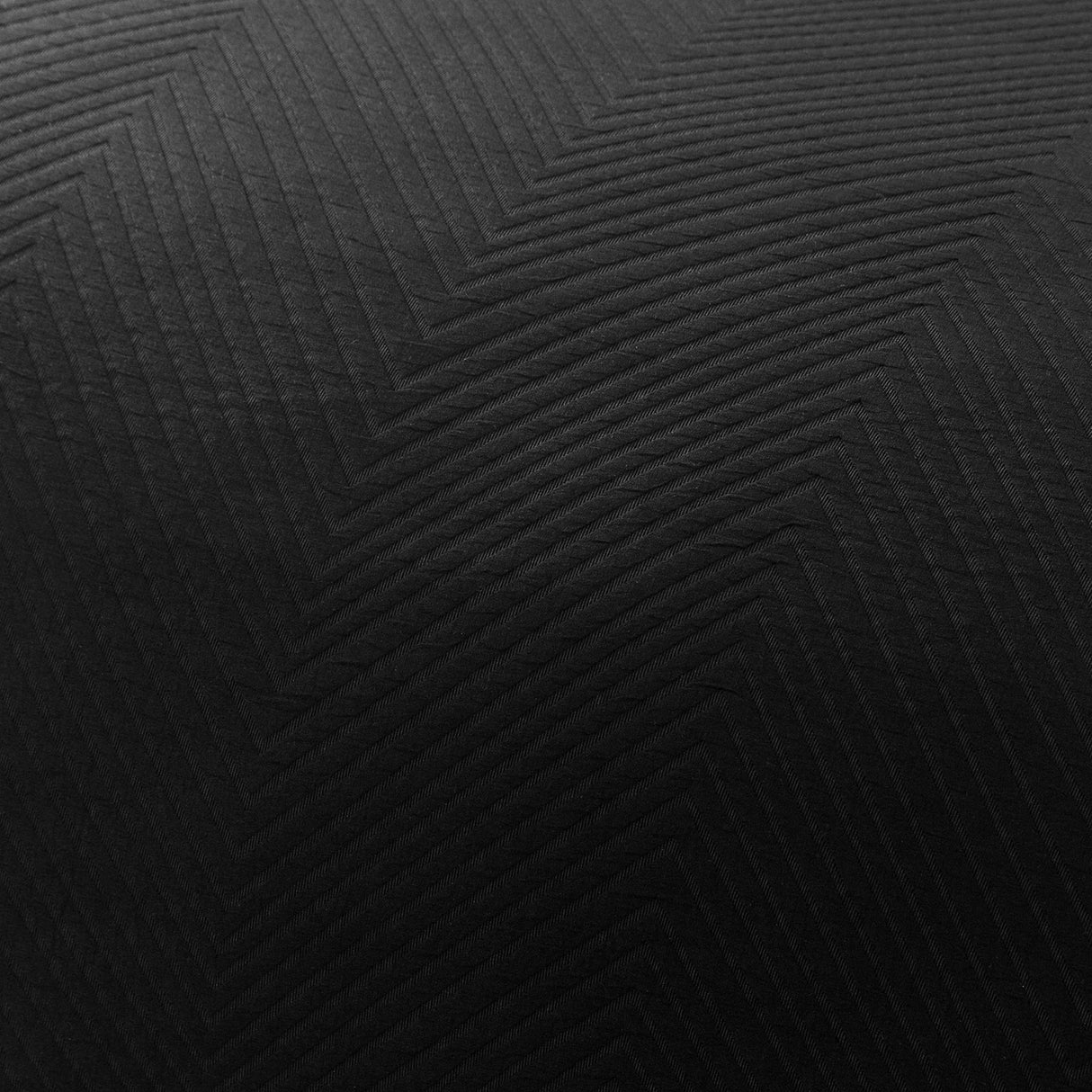 Renee Taylor Chevron Jacquard Quilt / Duvet cover set Queen Black