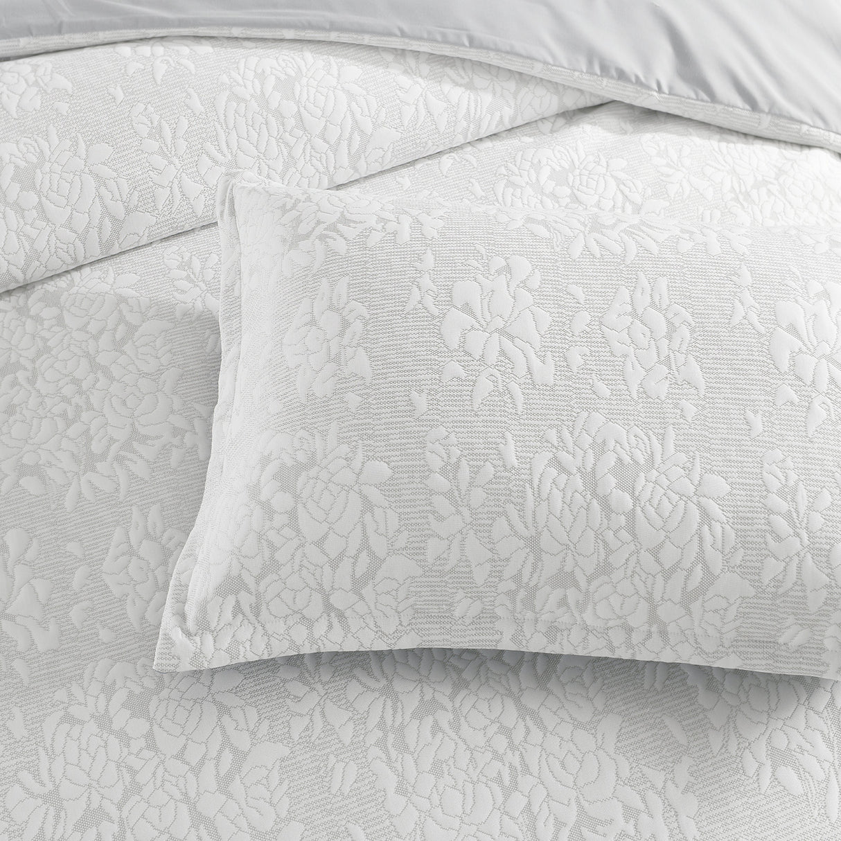 Renee Taylor Chloe Jersey Jacquard Quilt / Duvet cover set King Ivory