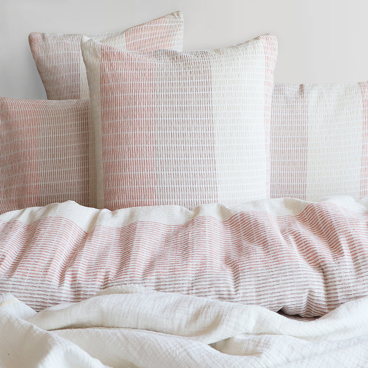 Renee Taylor Avalon Jacquard Quilt / Duvet Cover Set King