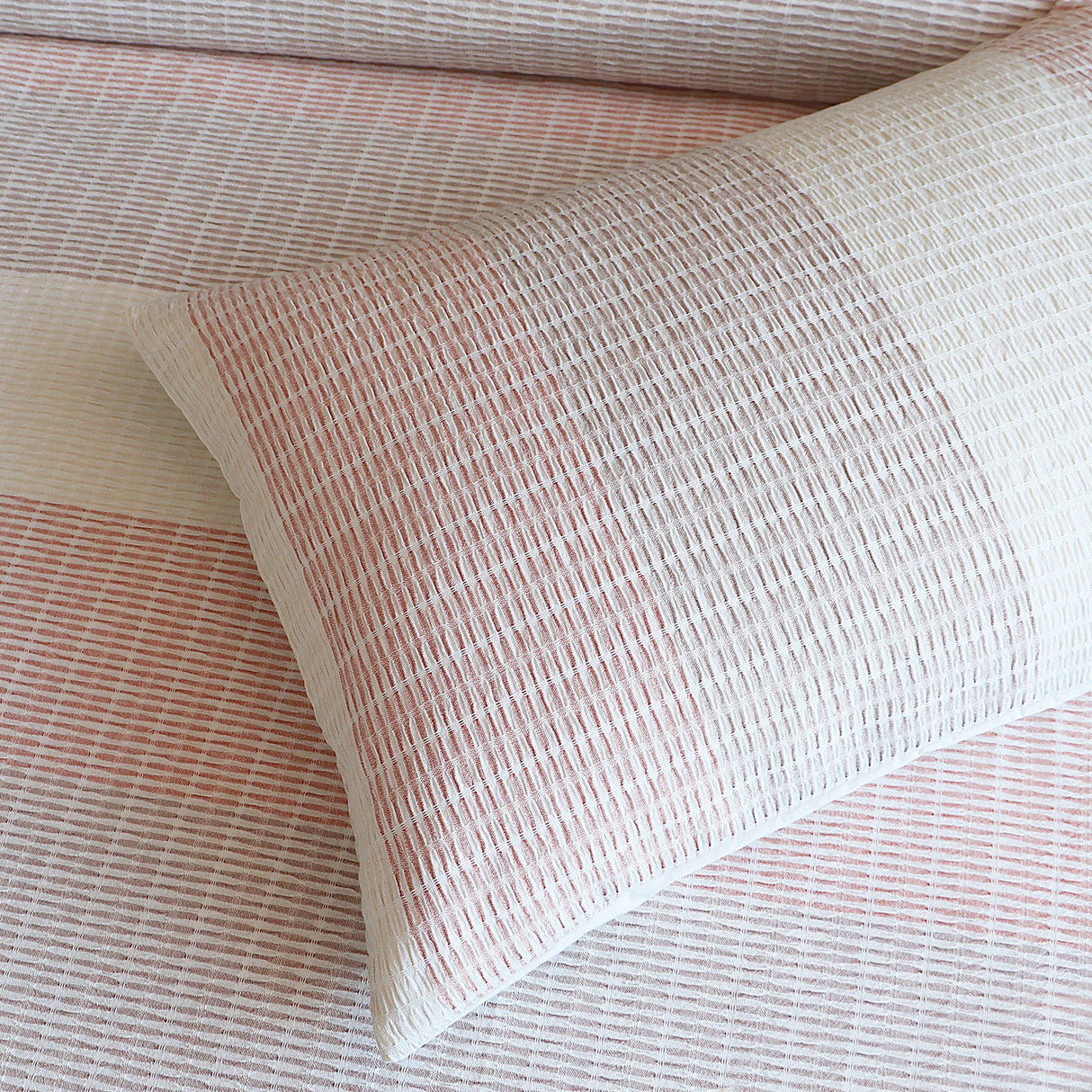 Renee Taylor Avalon Jacquard Quilt / Duvet Cover Set King