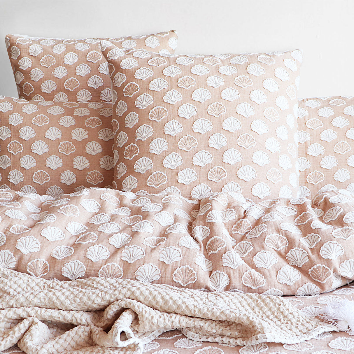 Renee Taylor Ariel Chenille Tufted Jacquard Quilt / Duvet Cover Set King