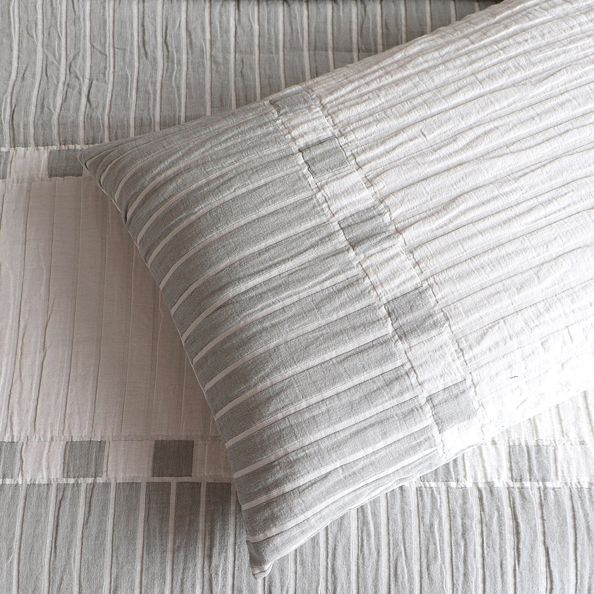 Renee Taylor Brooks Jacquard Yarn Dye Quilt / Duvet Cover Set Double