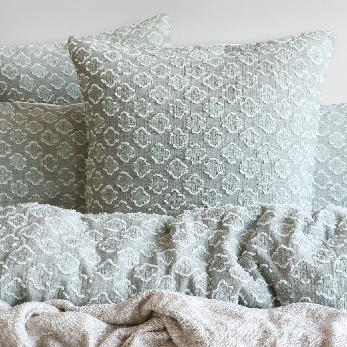 Renee Taylor Luna Jacquard Yarn Dye Quilt / Duvet Cover Set King