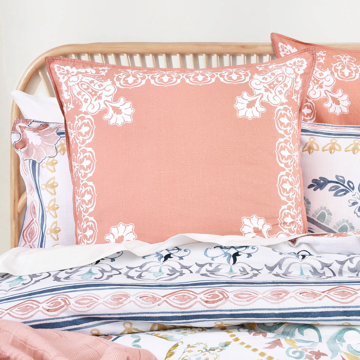 Renee Taylor 300 TC Cotton Reversible Quilt / Duvet Cover Set Double Kalina