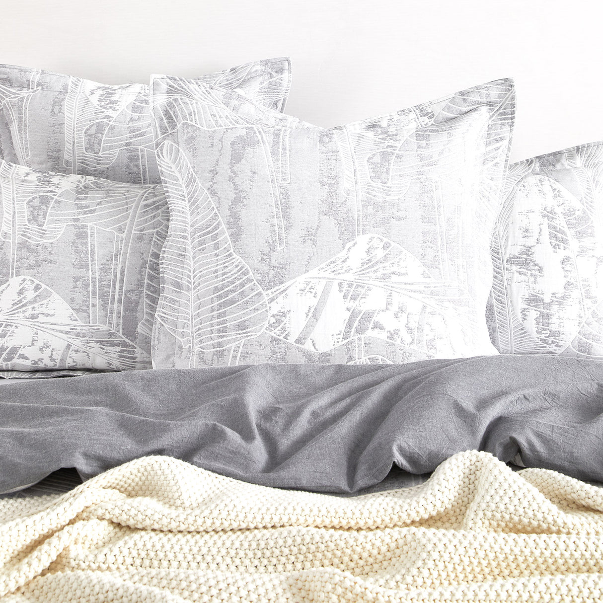 Renee Taylor Grove Jacquard Quilt / Duvet Cover Set King Charcoal