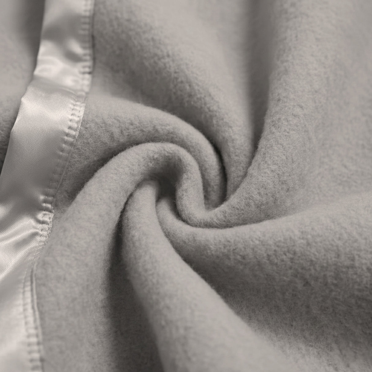 Renee Taylor Australian 400 GSM Merino Wool Blanket Queen/King Sand