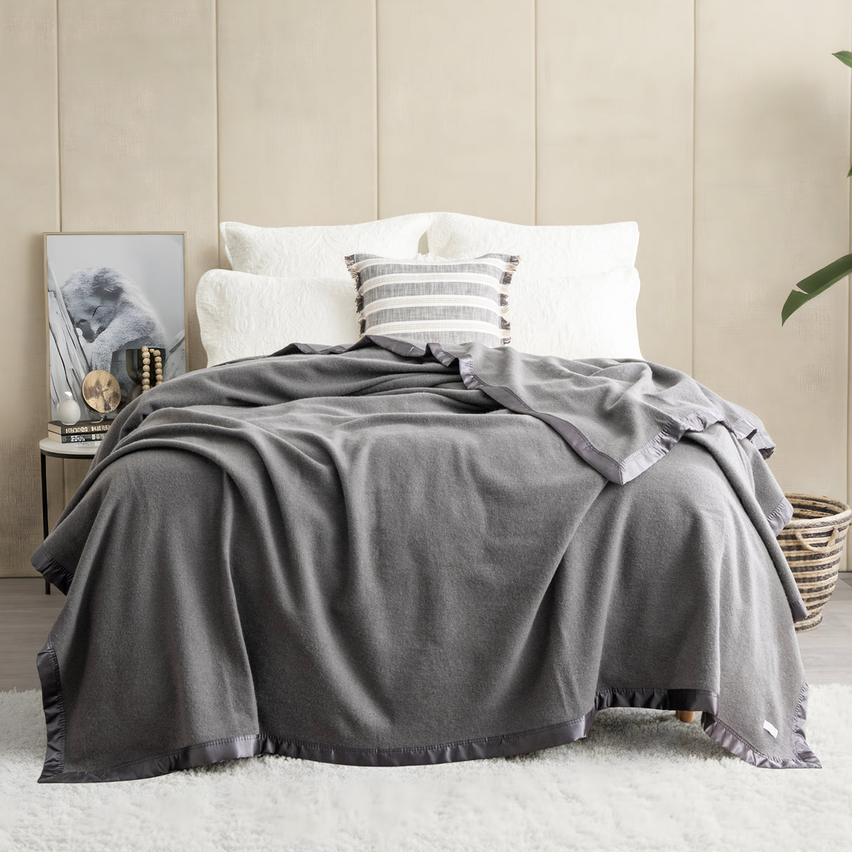 Renee Taylor Australian 400 GSM Merino Wool Blanket Super King Magnet