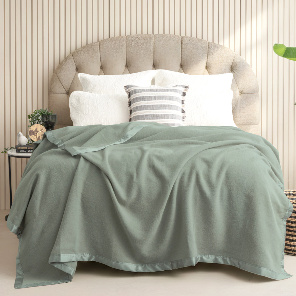Renee Taylor Australian 400 GSM Merino Wool Blanket Super King Sage