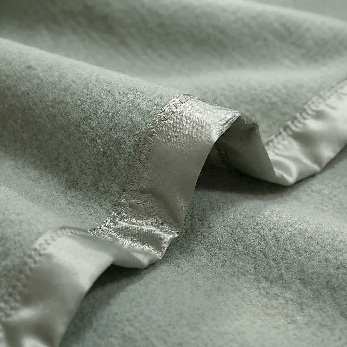 Renee Taylor Australian 400 GSM Merino Wool Blanket Queen/King Sage