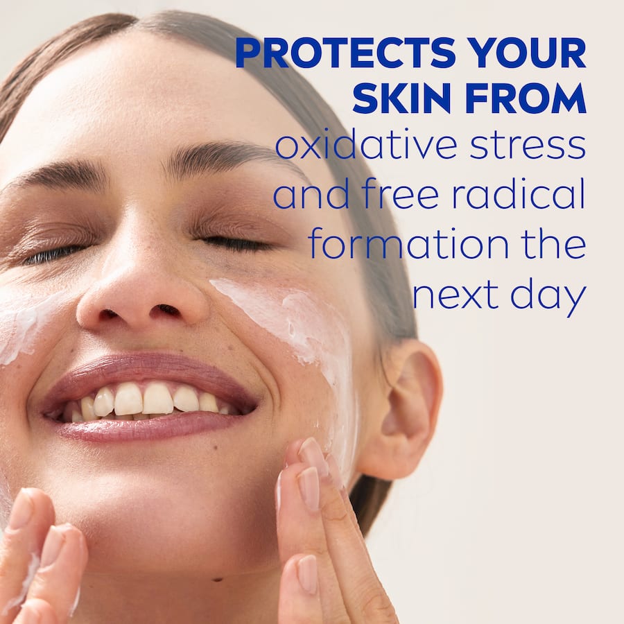 Nivea Nourishing Night Cream Moisture + Regeneration 50mL