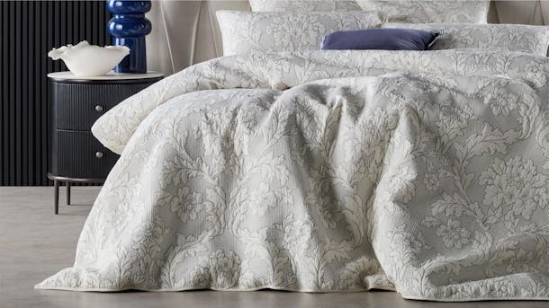 Quilt / Duvet Cover Set - Platinum FLEUR INK (Queen)