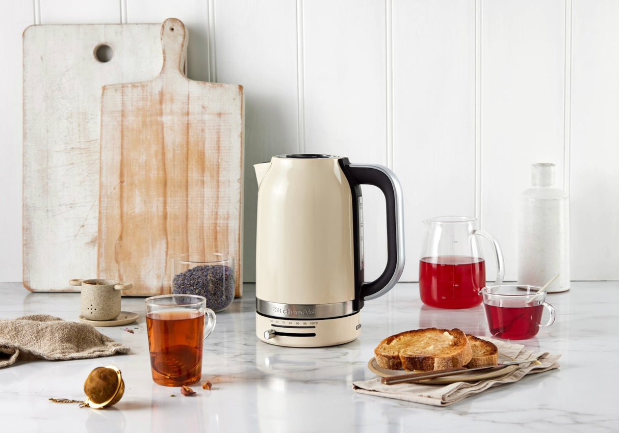 Electric Kettle - Kitchen Aid Empire Almond Cream (1.7L)