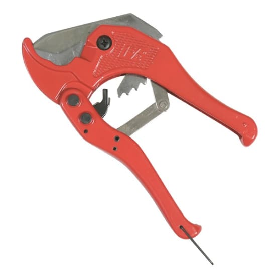 Heavy Duty Plastic Pipe Cutter 301028 for effortless cutting of plastic pipes up to 42mm in automotive and plumbing applications.