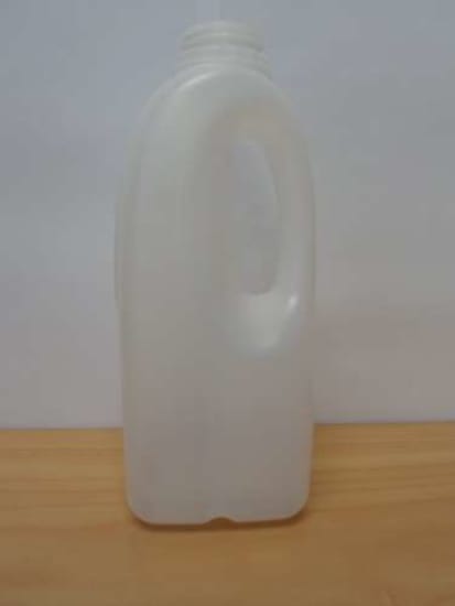 Clear plastic bottle with 1000ml capacity, 226x97x71mm dimensions, recyclable material, and 38mm TE Satellite neck.