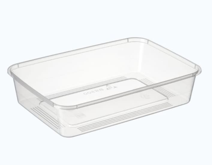 Clear rectangular takeaway food trays, 500ml capacity, durable, microwave safe, ideal for hot meals and food delivery.