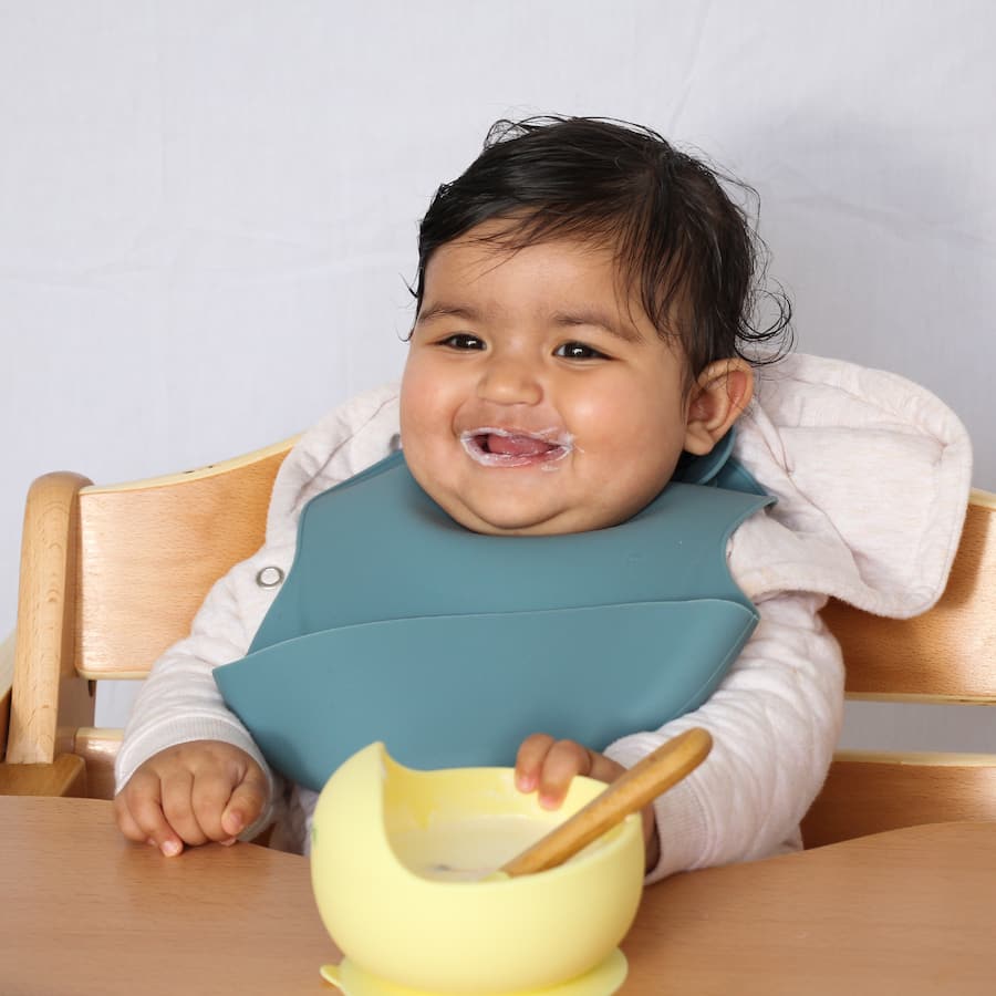 Nil. Baby Bib Silicone