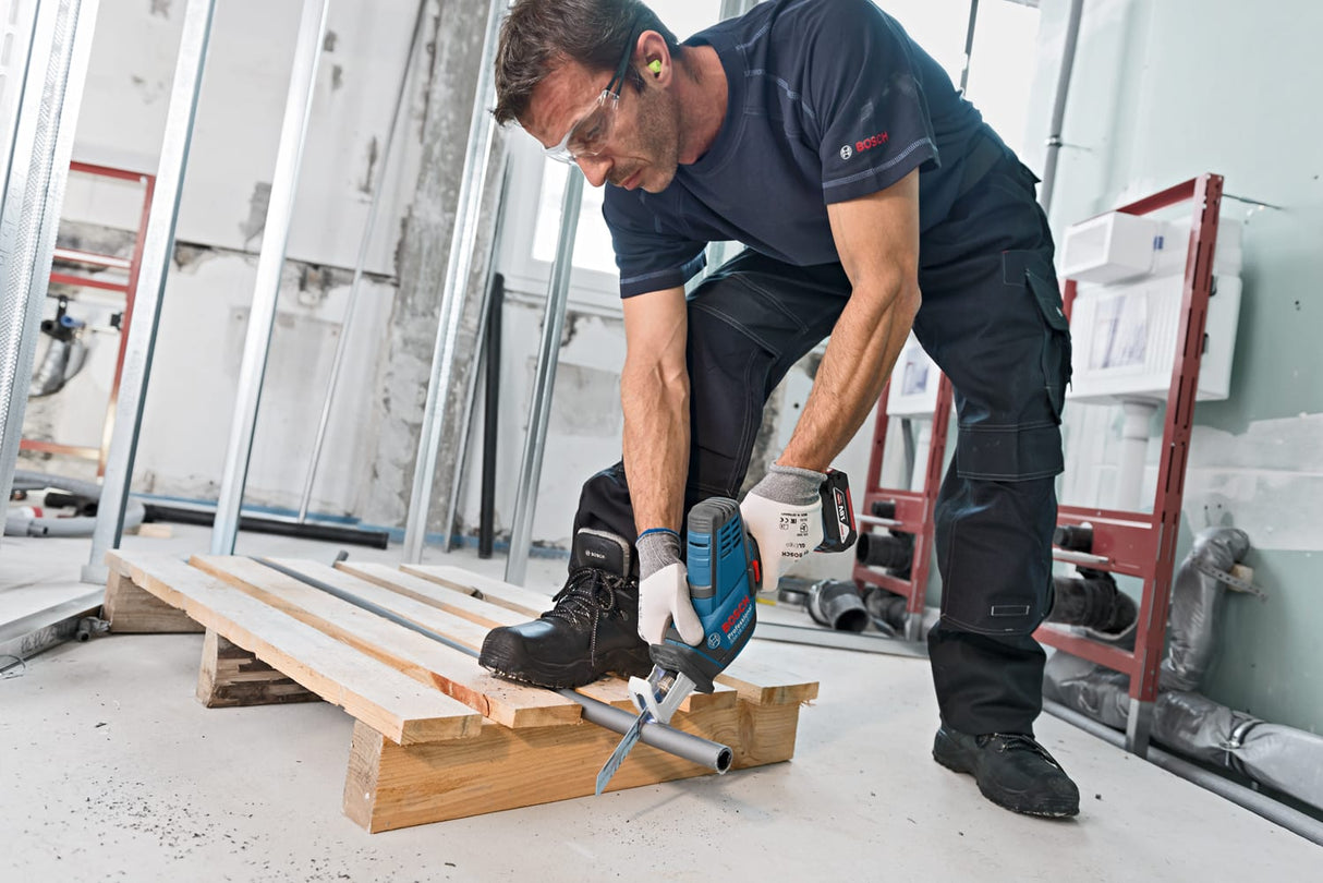 Bosch GSA 18 V-LI Cordless Reciprocating Saw 2400 - 2700 spm (Skin Only)