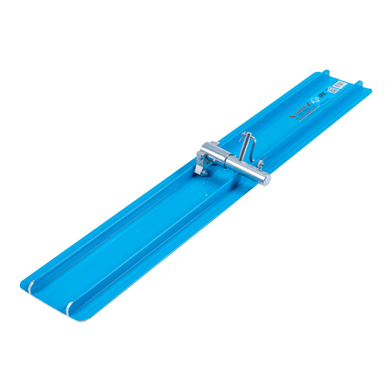 Heavy-duty 900mm aluminium bullfloat with extruded ribs for concrete finishing and easy-to-clean powder-coated surface.