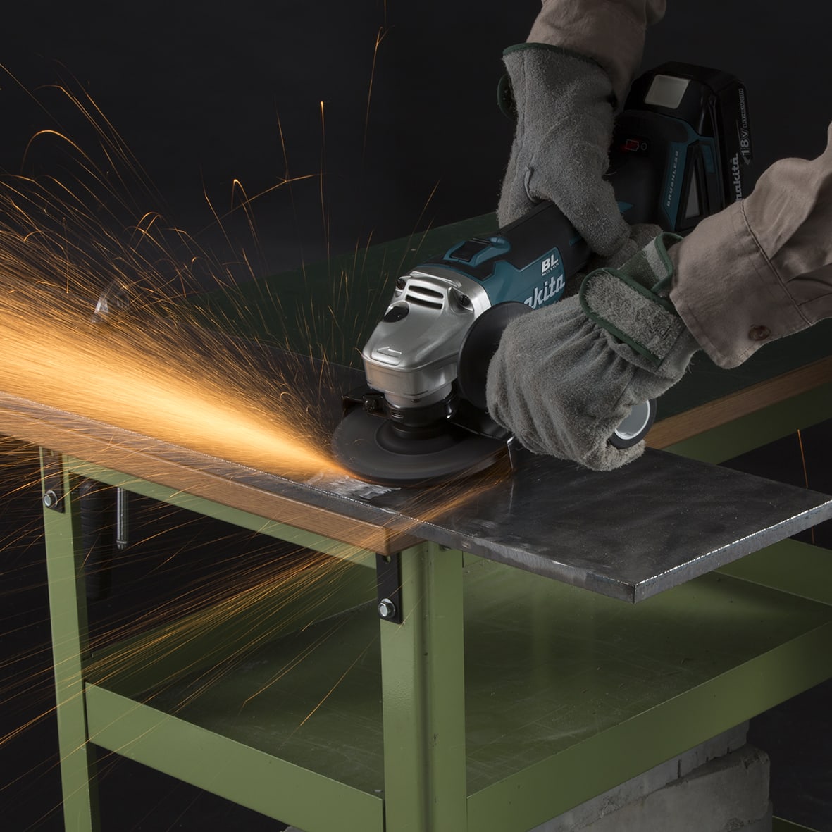 Makita 18V LXT Slide Switch E/Brake Angle Grinder 125mm (Cordless Skin Only)