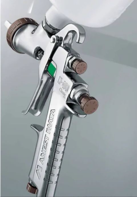 IWATA Gravity Spray gun 1.2mm + 600ml pot