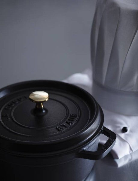 Round Cocotte - 28cm Black - Staub