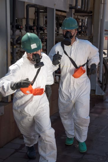 SK1203 Emergency Escape Breathing Apparatus with automatic airflow, providing 15 minutes of breathable air for safe escape.