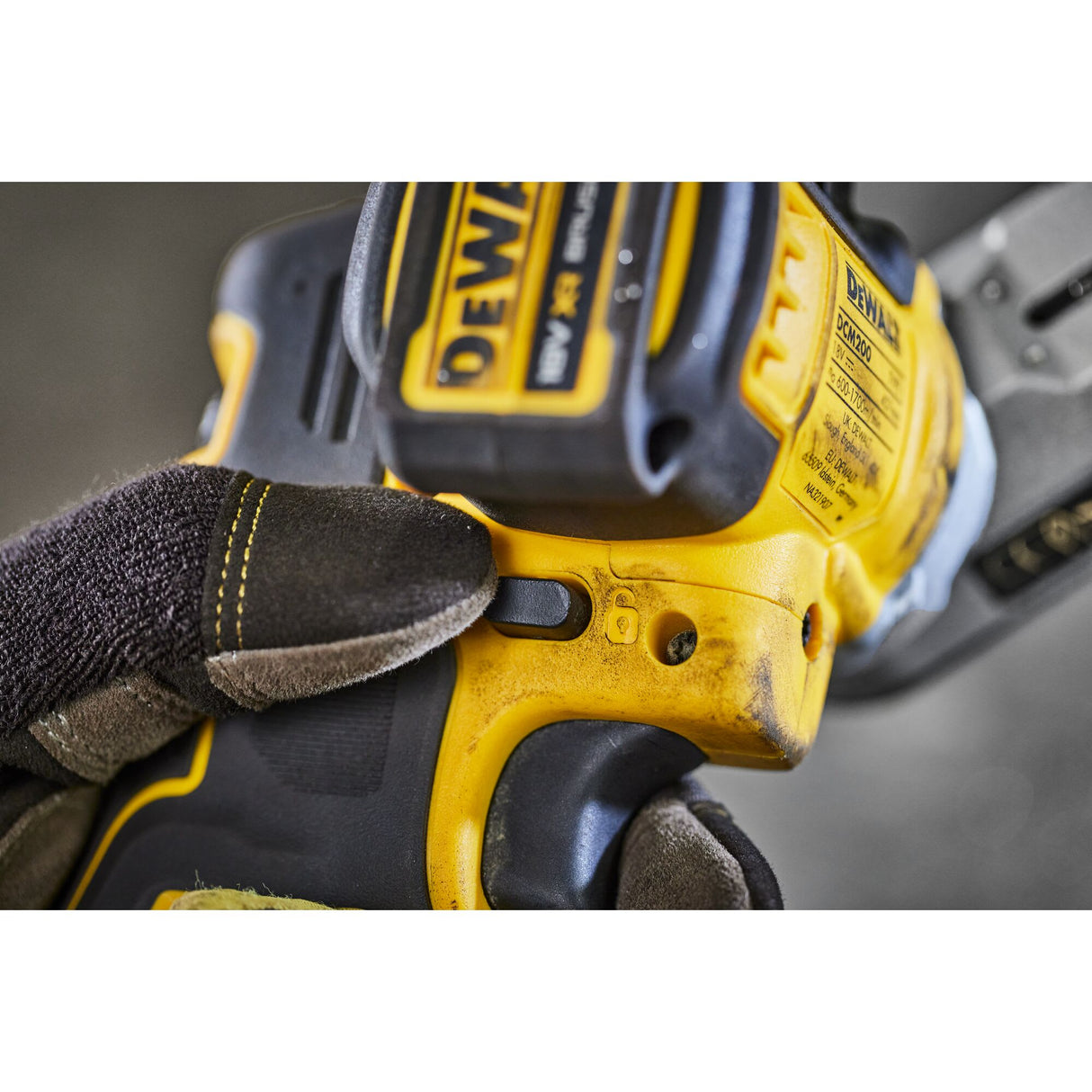 DeWALT 18V XR Brushless Cordless Band File 13mm (Skin Only)