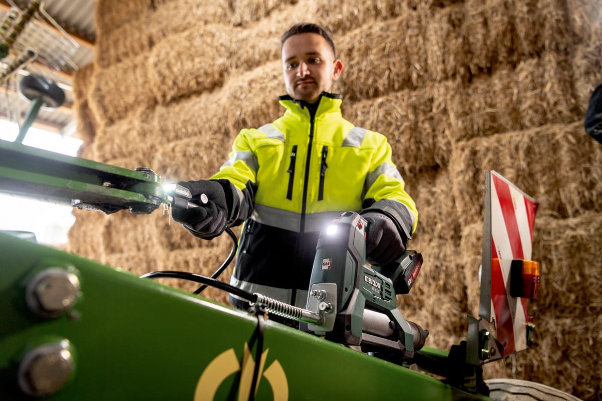 Metabo 18V 450/500g Grease Gun Kit FP18LTX5.51K (Skin Only)