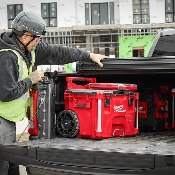 Milwaukee PACKOUT Low Profile Rolling Tool Box Toolbox storage