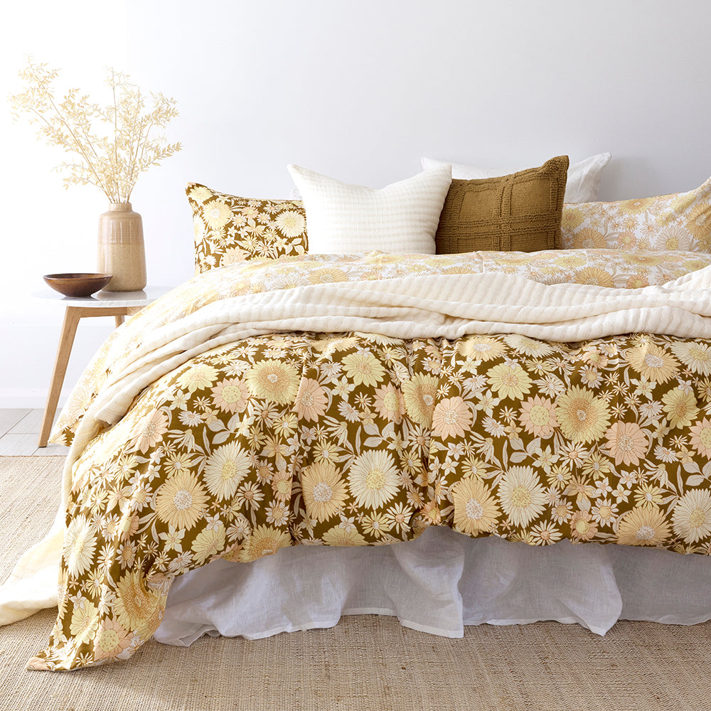 Daphne Quilt / Duvet Cover Set King- Bambury