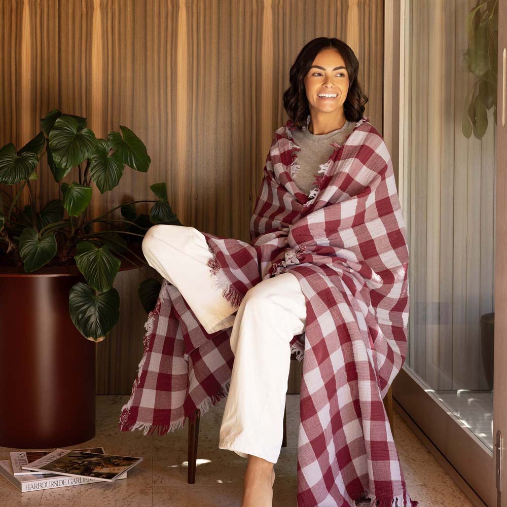 Willow Cotton Gauze Throw 130 x 200cm Bambury - Berry
