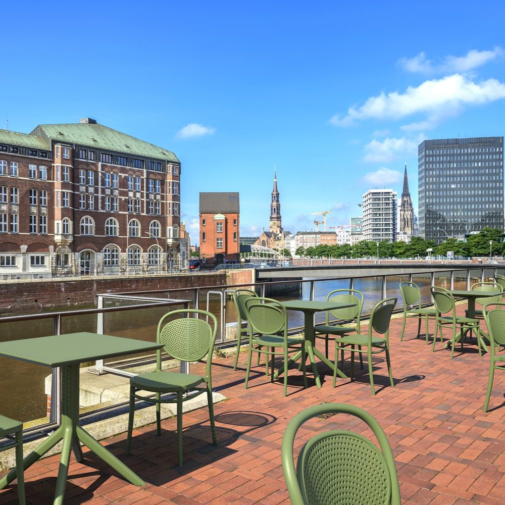 Table - Sky 70 x 70cm (Olive Green)