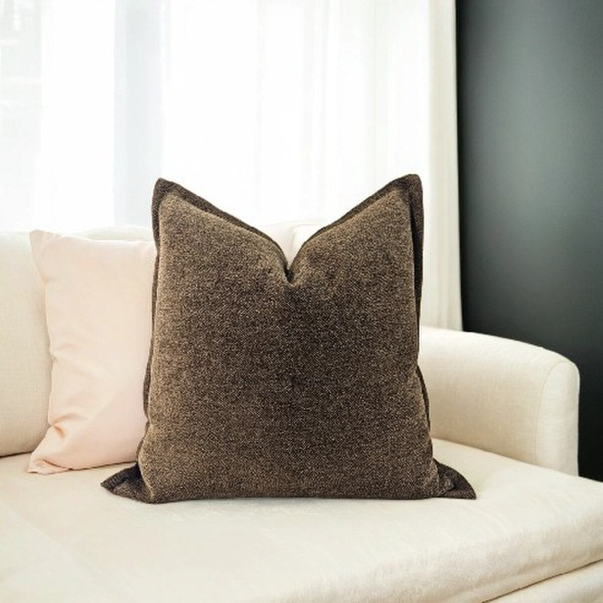 SNUGG & CO CUSHION COVER - BARK