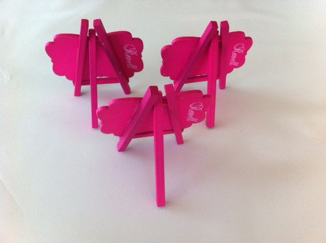 Hot pink mini easel blackboards in a pack of 3, perfect for event signage and personalized messages, 8cm x 7cm.