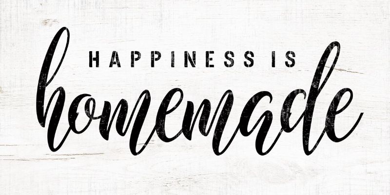 Happiness is Homemade wall art on MDF, 60cm, featuring vibrant colors and an inspiring message for a cozy home atmosphere.