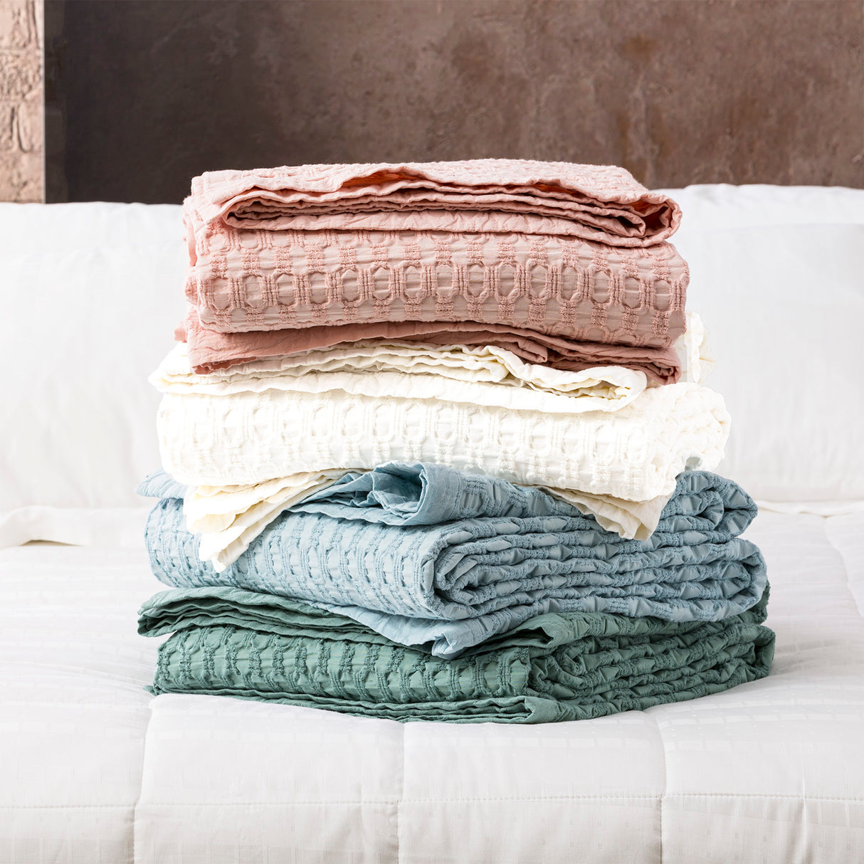 Renee Taylor Lexico Cotton Waffle Blankets Queen/King Sky